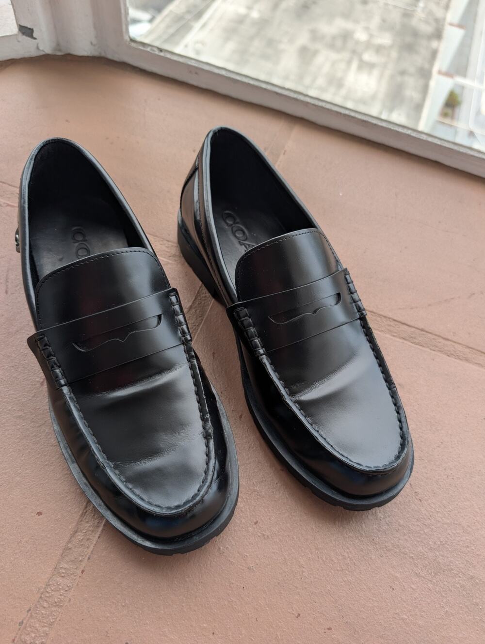 Coach Reagan Men's 8 Glossy Leather Penny Loafers